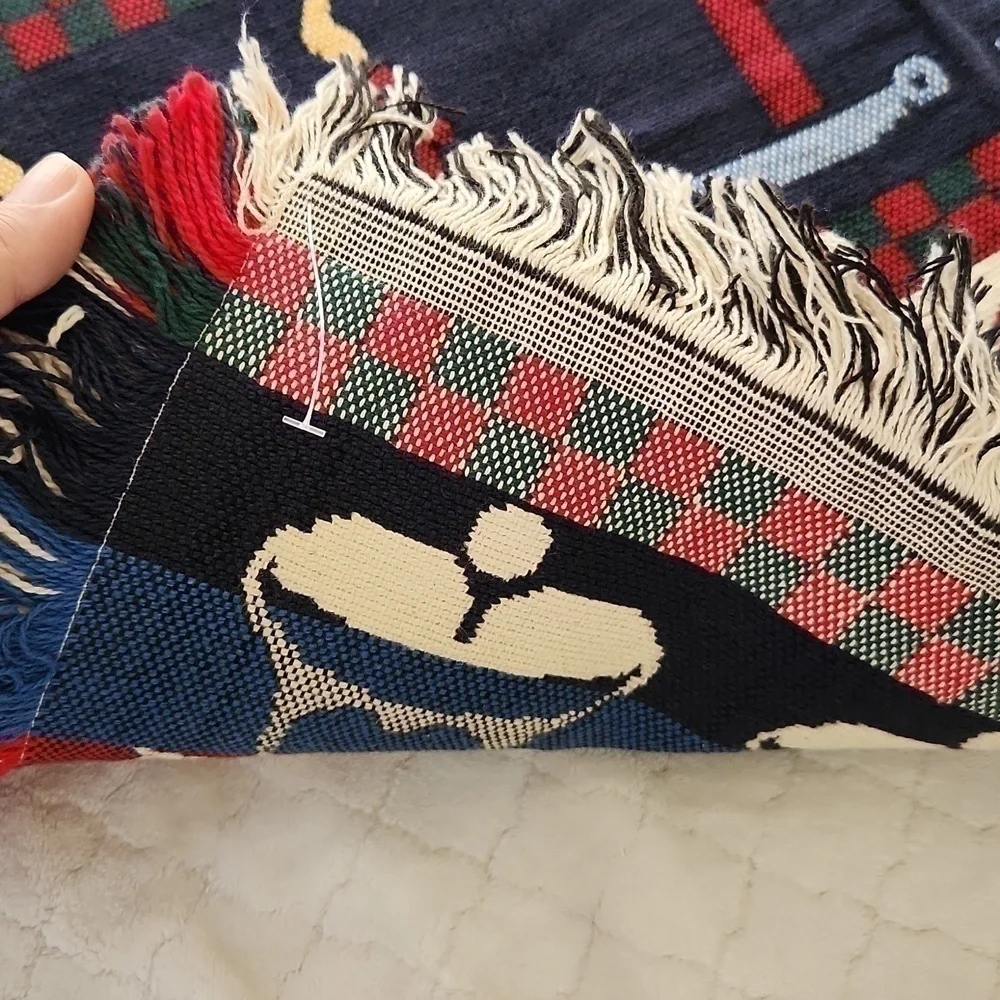 New Carpet Throw Christmas With fringe Hem Holidays Decor Vintage - Picture 6 of 11
